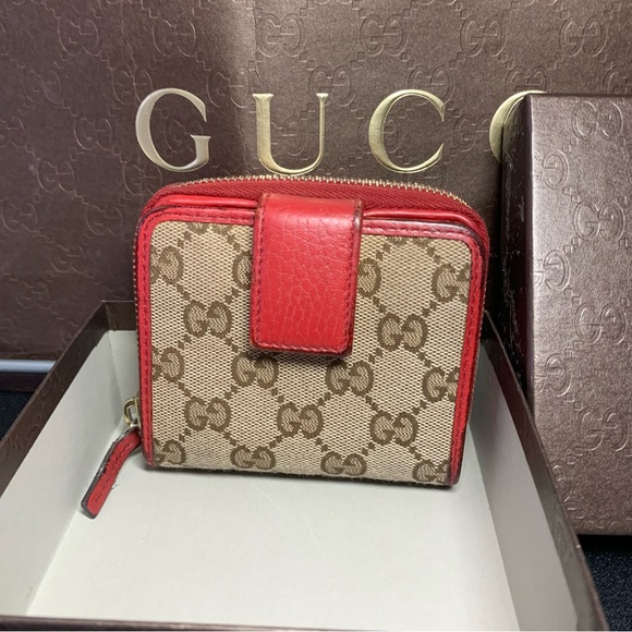 Final Price Drop! Authentic Pre owned Vintage Gucci Wallet - Picture 4 of 14